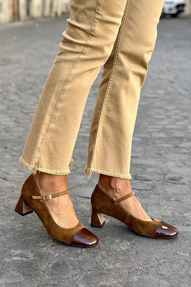 Pasek na podbicie z klamrą, brązowe buty na masywnym obcasie z patchworkiem