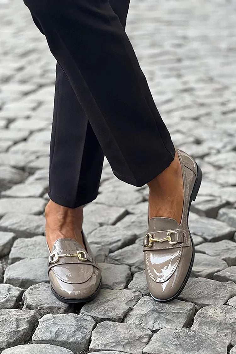 Metallische Schnalle Dekor Rund Zehen Freizeit Taupe Loafers