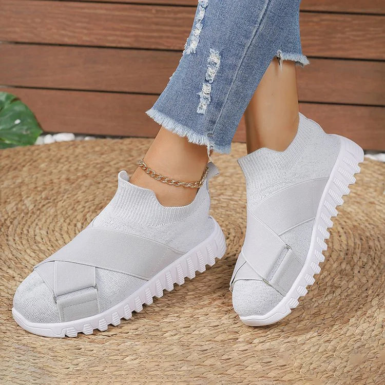 Zapatillas deportivas informales sin cordones con punta redonda y parches de tiras cruzadas