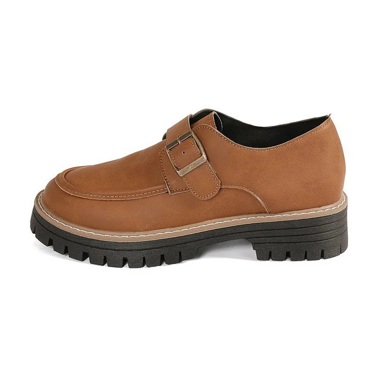 Paski z klamrą w stylu patchwork, mokasyny z okrągłym noskiem w jednolitym kolorze