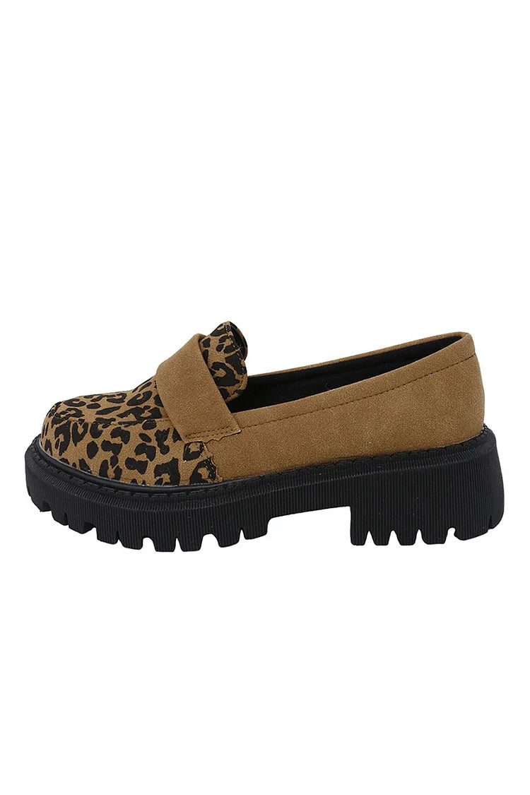 Mocassini con punta tonda patchwork e stampa leopardata e tacco basso a blocco