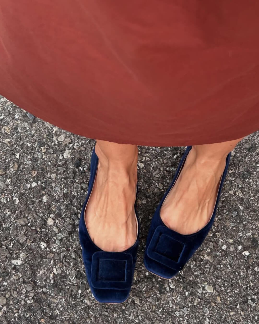 Ballerine con punta quadrata morbida e fibbia quadrata in velluto