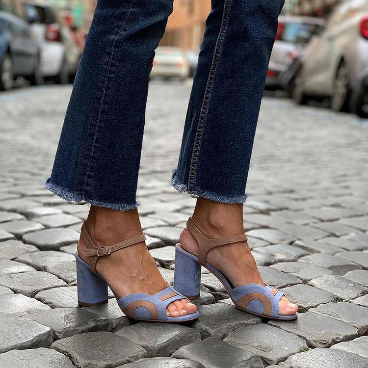 Prächtige matte unregelmäßige Peeptoe Knöchelriemen Sandalen mit klobigen Absätzen