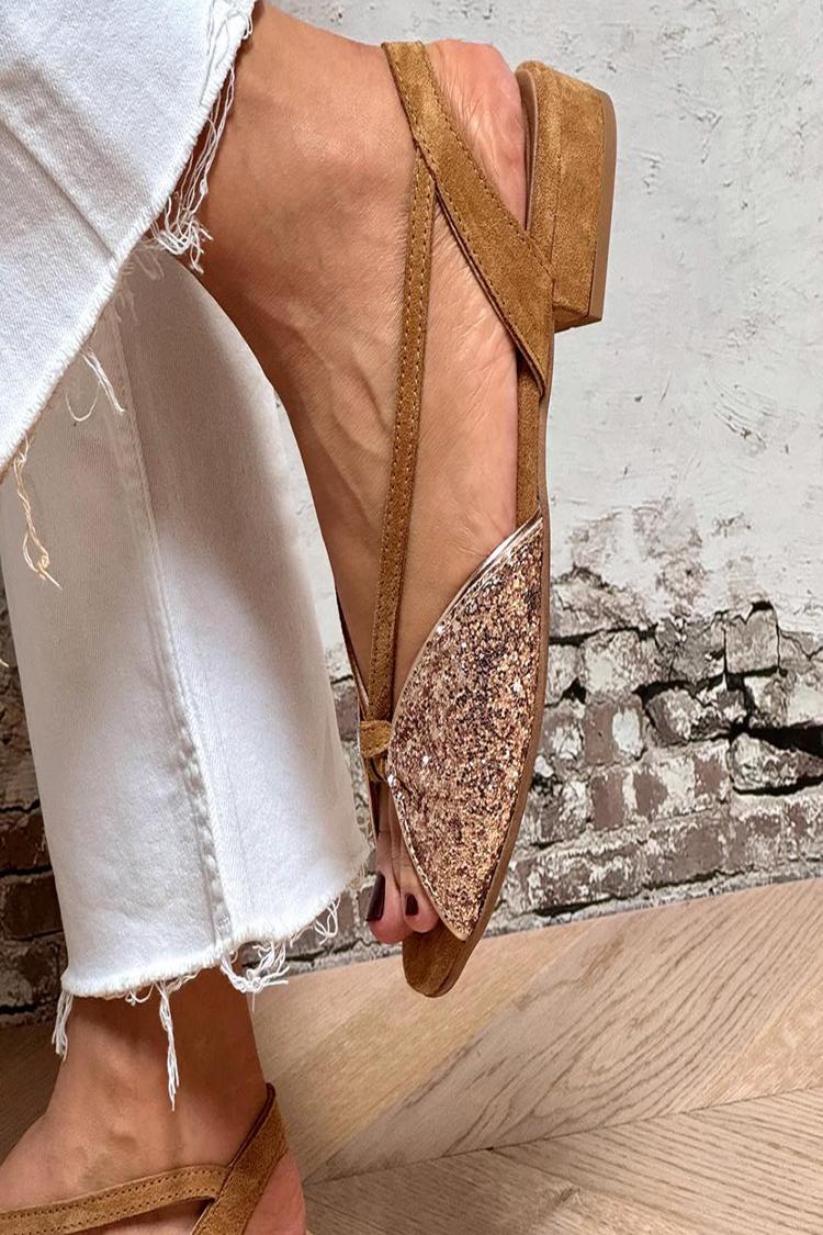 Sandalias marrones informales con punta abierta y tira trasera brillante