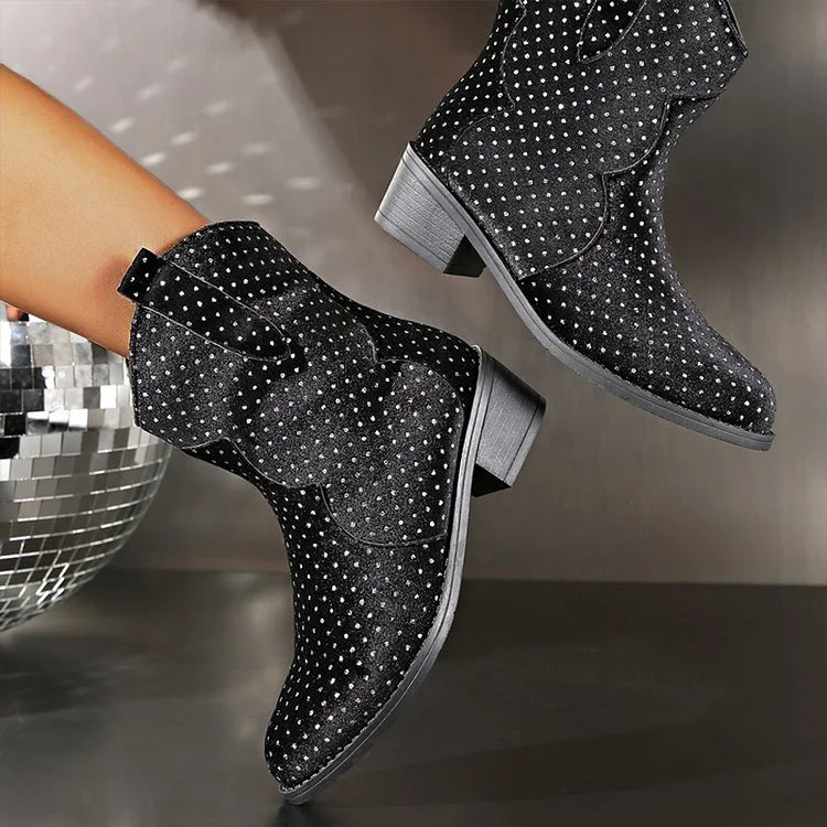 Stivali alti con tacco spesso e punta tonda con decorazioni in strass