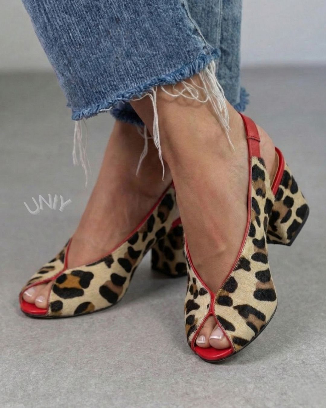 Classic Leopard Print Open Toe Slingback Block Heel Sandals