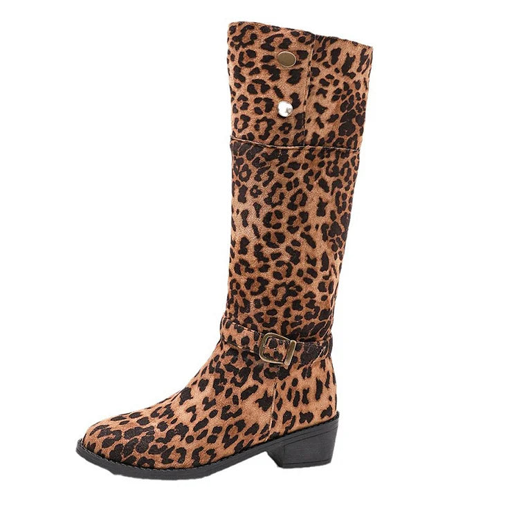 Botas altas hasta la rodilla con tacón grueso y hebilla con punta redonda y estampado de leopardo