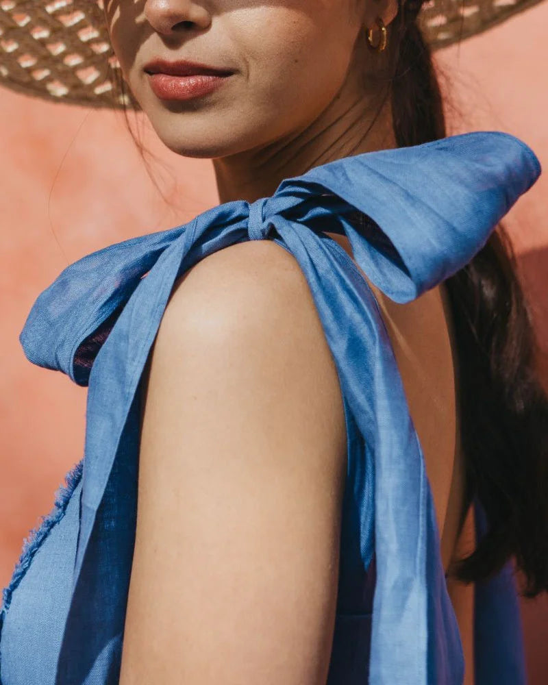 Solidna sukienka codzienna na sznurowanie