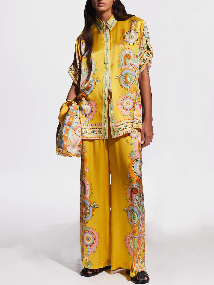 Camisa extragrande con botones y estampado de flores de anacardo, sofisticada y exclusiva de satén