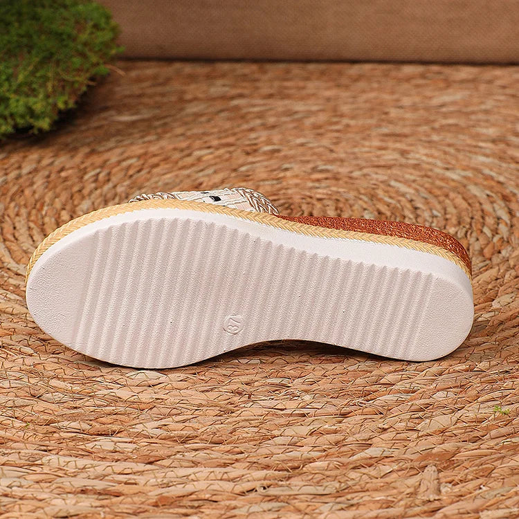 Pantofole casual con zeppa scozzese con motivo intrecciato e punta aperta