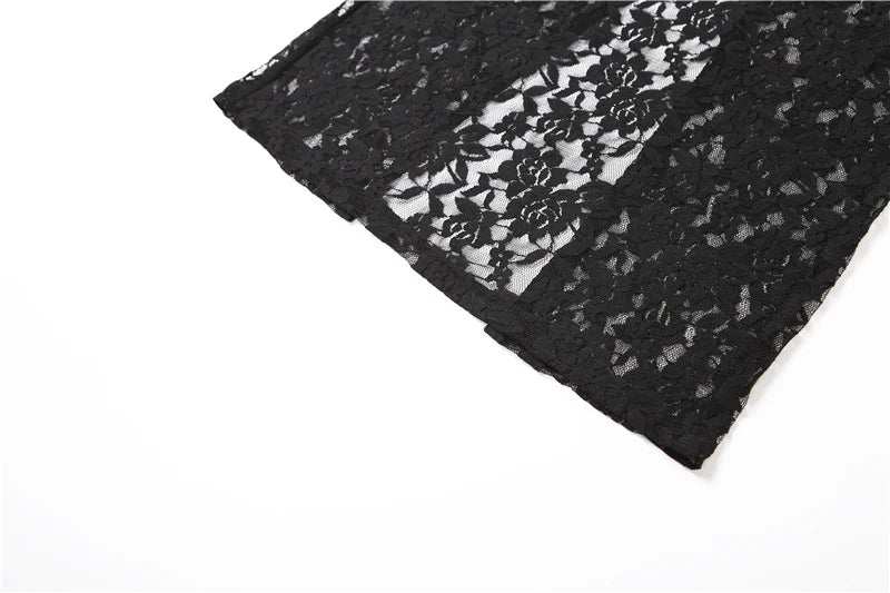 Vestido maxi com fenda e corpete em renda