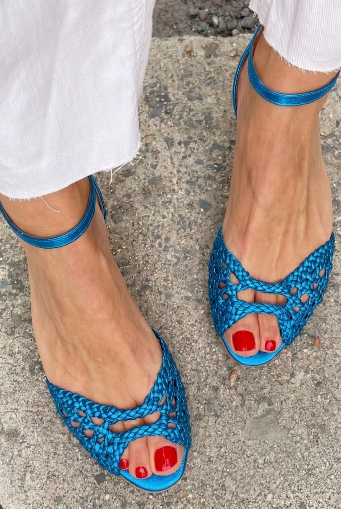 Elegant Woven Cutout Open Toe Ankle Strap Flat Sandals