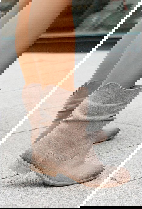 Stivaletti alla caviglia bordeaux con punta tonda e patchwork tinta unita