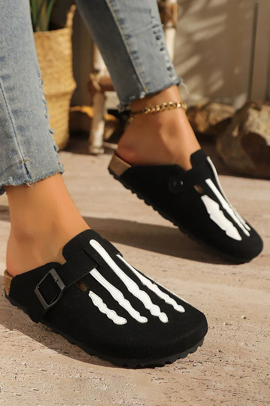 Mules casual con punta tonda, fibbia e cinturino in finta pelle scamosciata color block 