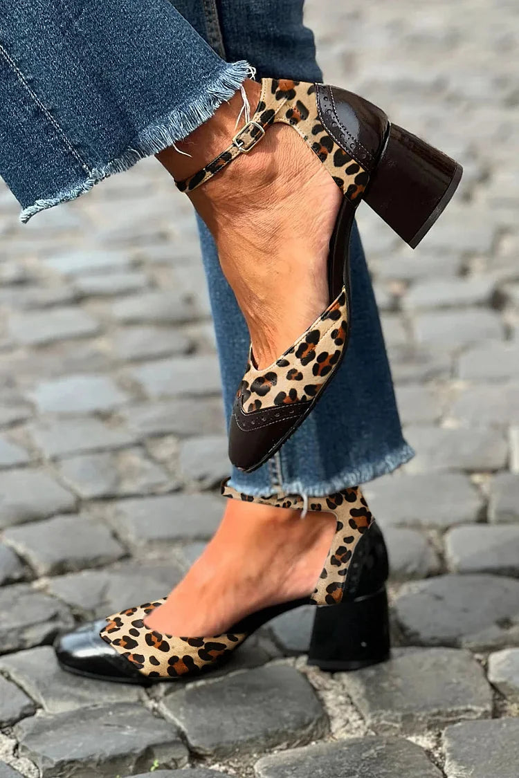 Tacones negros gruesos con hebilla y tiras en el tobillo con estampado de leopardo [pedido por adelantado]