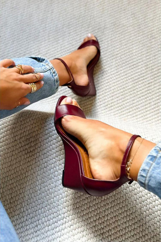 Zeppe bordeaux con punta tonda, cinturino alla caviglia e fibbia [Pre-ordine]