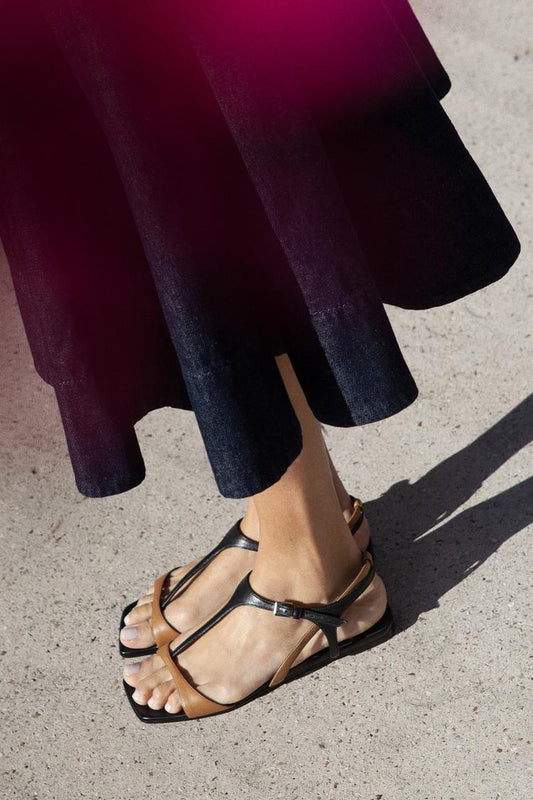 Colorblock T-Riemen Schnalle Quadratische Zehe Schwarze Sandalen [Vorbestellung]