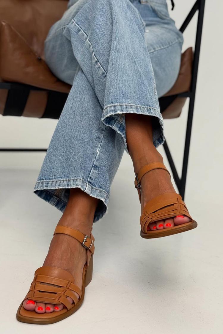 Scarpe con tacco grosso marrone chiaro con punta quadrata intrecciata e traforata [Pre-ordine]