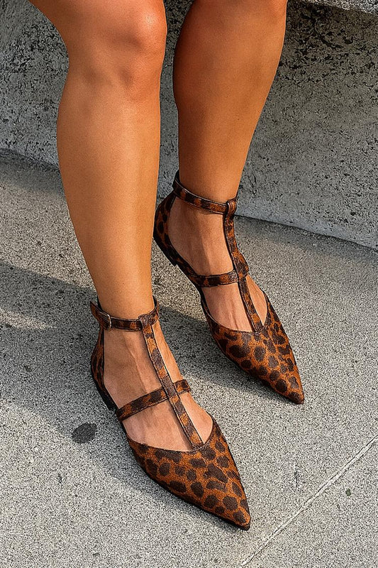 Ballerine marroni con punta a punta, fibbia e stampa leopardata con cinturino incrociato [Pre-ordine] 