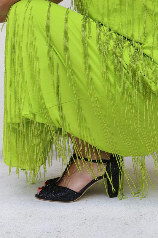 Tacones negros gruesos con punta abierta y hebilla en T y brillantes [Reserva]