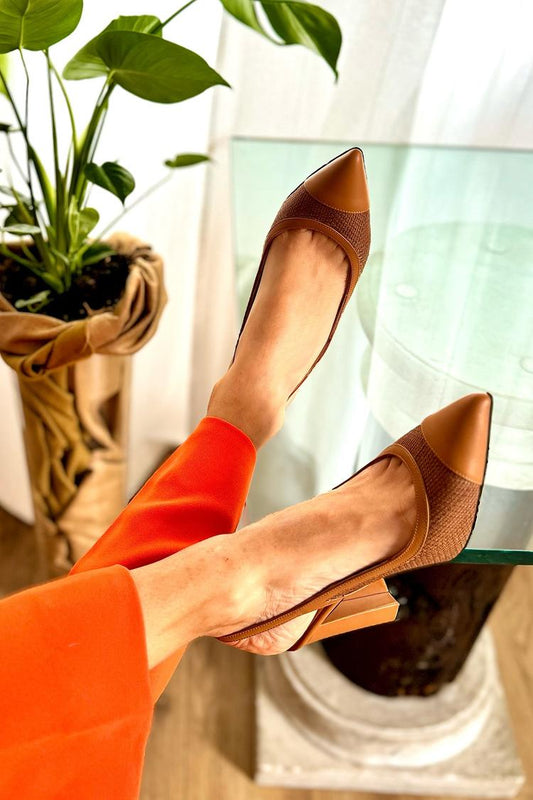 Scarpe con tacco grosso marroni con cinturino posteriore e punta patchwork [Pre-ordine]