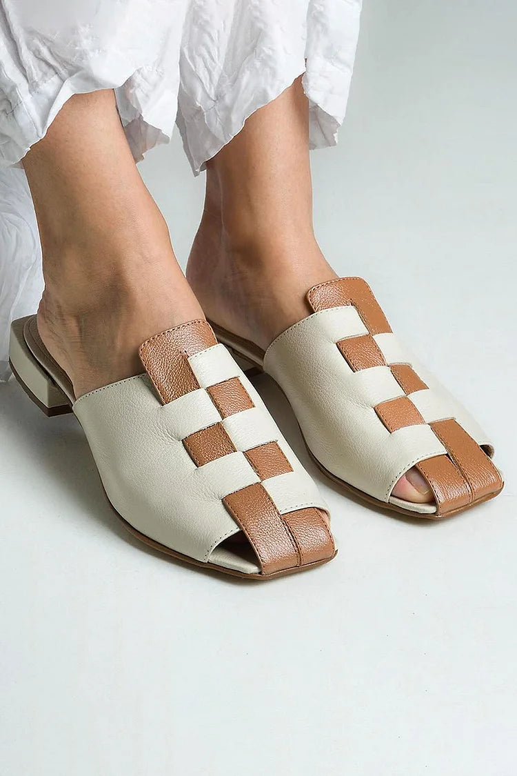 Mules casuales de color beige con punta cuadrada y diseño en bloques de color [pedido por adelantado] 