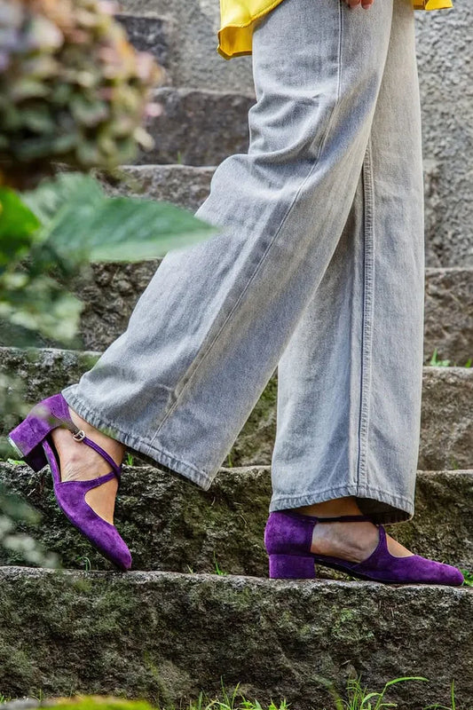 Tacco spesso viola con cinturino incrociato e fibbia tinta unita [Pre-ordine]