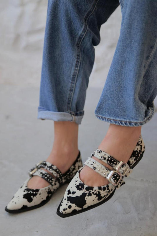 Cow Pattern Metal Rivets Decor Pointed Toe Beige Flats [Pre Order]