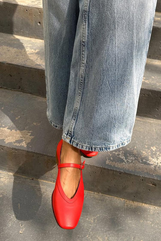 Ballerine rosse con punta quadrata e fibbia con cinturino sul collo del piede in tinta unita [Pre-ordine] 