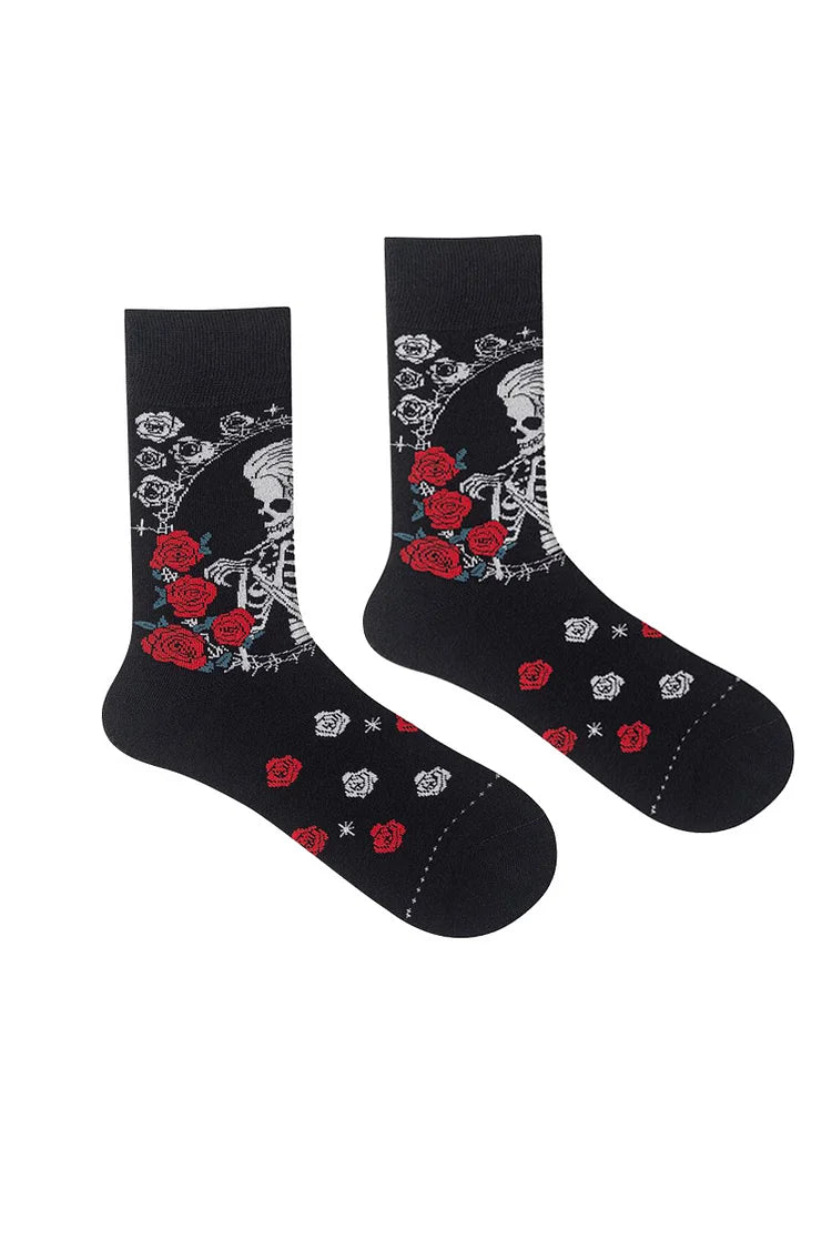 Calcetines de media pantorrilla con estampado de rosas en bloques de colores y esqueleto de Halloween 