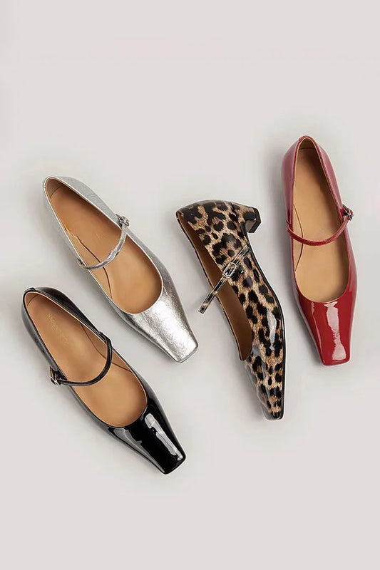 Eleganti tacchi a spillo con cinturino sul collo del piede e fibbia a punta quadrata 