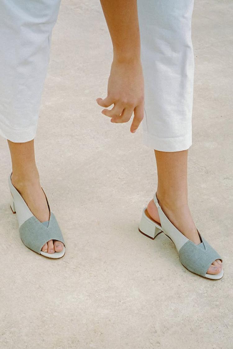 Scarpe con tacco grosso grigie con cinturino posteriore e punta aperta patchwork [Pre-ordine] 