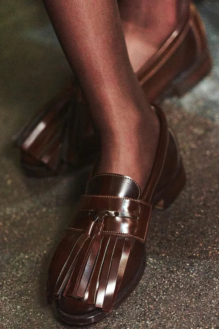 Cholewki z frędzlami, niskie, okrągły nosek, wsuwane ciemnobrązowe mokasyny [Przedsprzedaż]