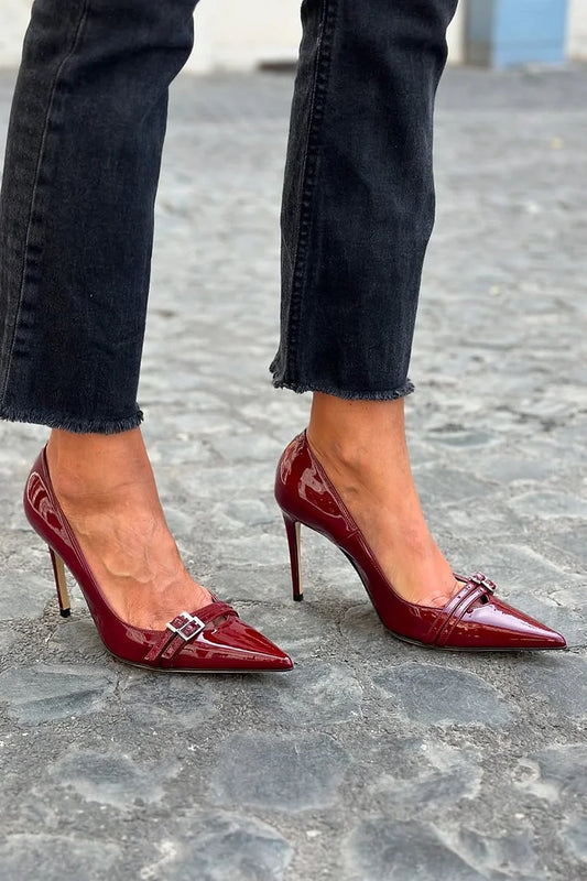 Scarpe con tacco a spillo bordeaux con due cinturini e fibbie decorative [Pre-ordine]