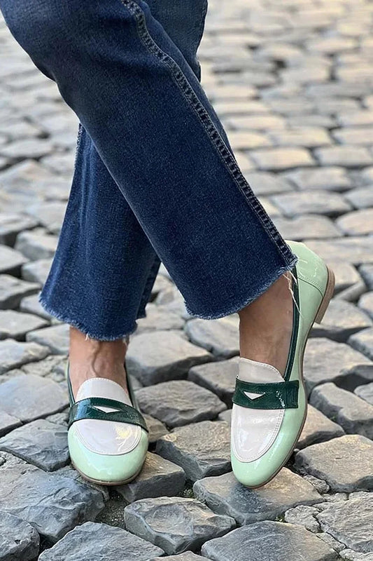 Mokasyny wsuwane z okrągłym noskiem i łatami w jasnym zielonym kolorze [Przedsprzedaż]