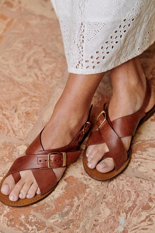 Sandali marroni con cinturino incrociato e fibbia tinta unita [Pre-ordine] 