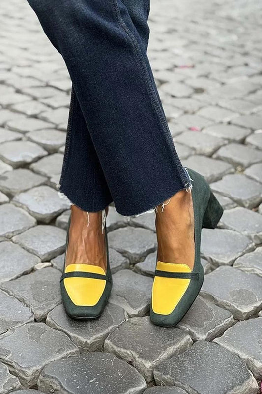 Décolleté con tacco a blocco e punta in pelle scamosciata color block [Pre-ordine]