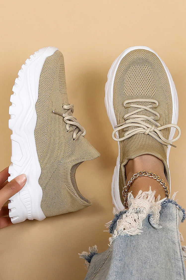 Sneakers casual traspiranti in maglia tinta unita con lacci e punta tonda