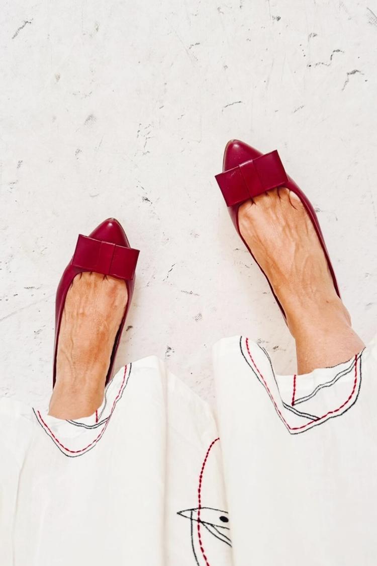 Ballerine bordeaux con punta a punta e fiocco decorato in tinta unita [Pre-ordine]