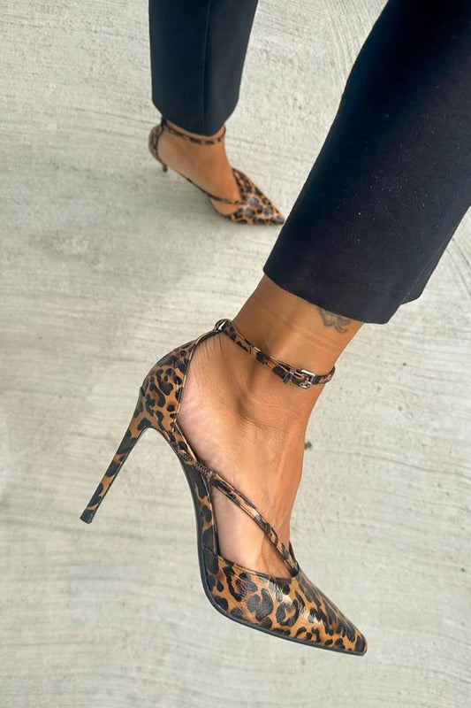 Tacones de aguja con estampado de leopardo y hebilla en el tobillo [Reserva]