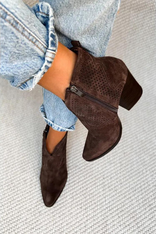 Botas de Salto Castanho Escuro com Bico Apontado, Fecho de Eclair e Remendos Vazados [Pré-Encomenda]