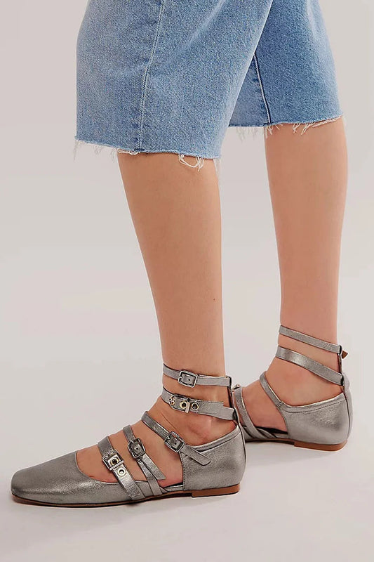 Scarpe basse su misura con cinturini multipli, fibbie, punta quadrata, effetto metallizzato argento [Pre-ordine]