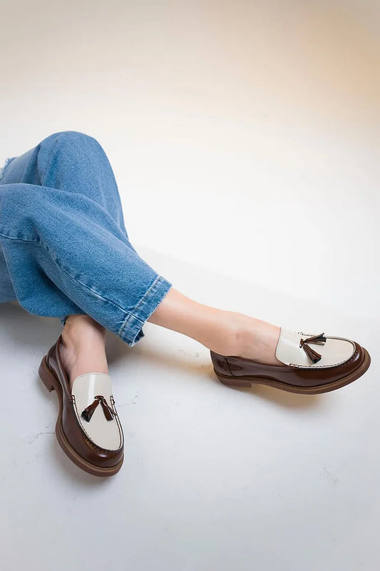 Colorblock-Quasten-Dekor Rundspitz Braune Loafers [Vorbestellung]