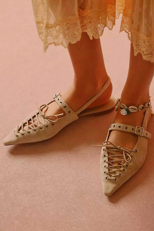 Scarpe basse color cachi con punta affilata, cinturino sul collo del piede, fibbia e lacci [Pre-ordine]