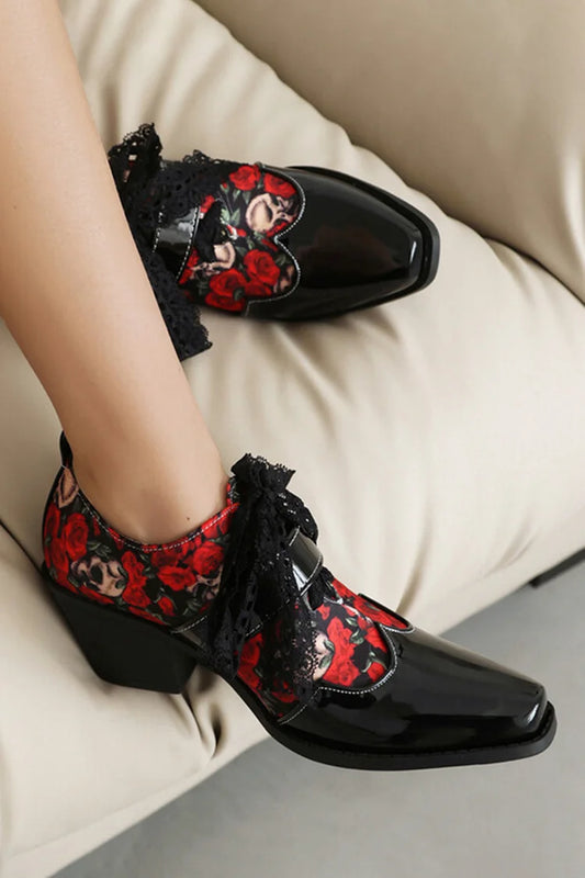 Zapatos Oxford con tacón grueso y punta cuadrada, con encaje atado y estampado de calaveras y rosas 