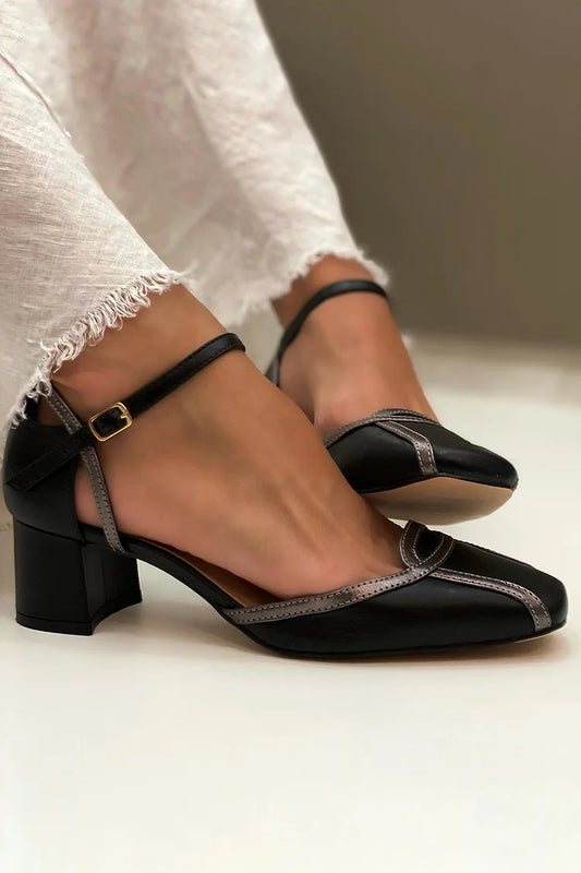 Scarpe con tacco grosso nere, punta quadrata, cinturino alla caviglia con fibbia patchwork