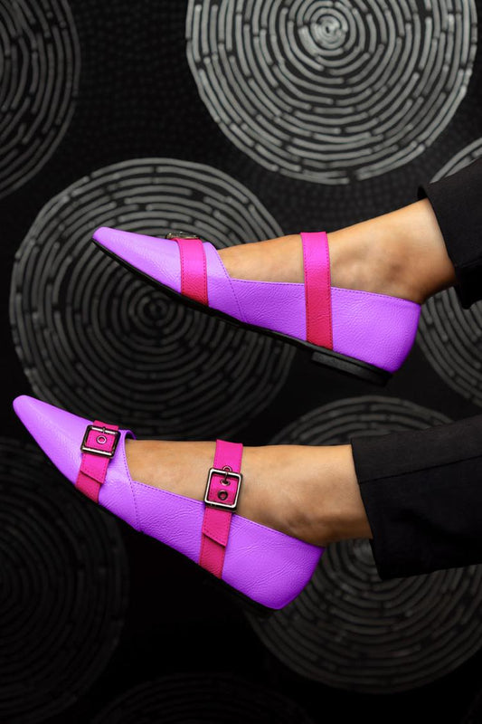 Kolorowe baleriny z dwoma paskami i klamrą, spiczasty nosek, fioletowe [Przedsprzedaż]