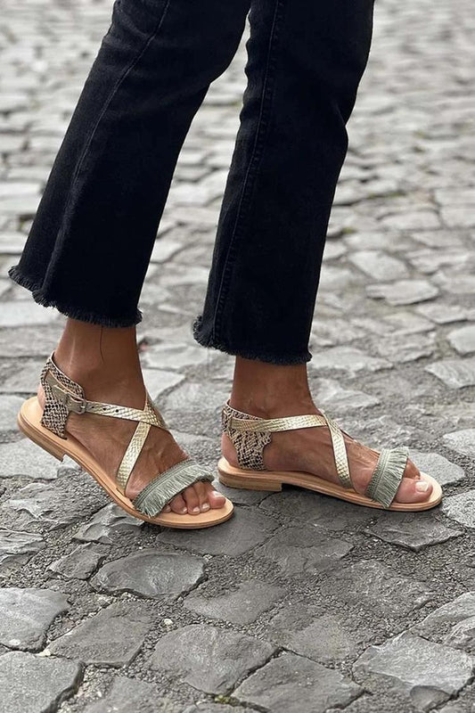 Sandali dorati con punta tonda, fibbia con cinturino incrociato e nappe decorative [Pre-ordine]