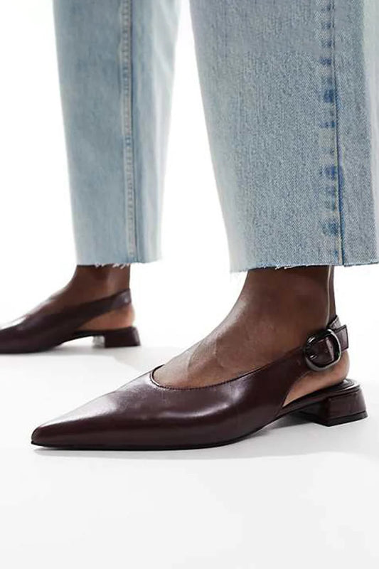 Ballerine bordeaux con punta affilata, cinturino posteriore con fibbia, tinta unita [Pre-ordine]