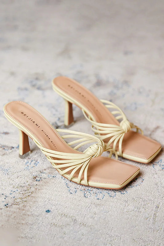 Sandálias de salto alto stiletto com tiras, biqueira quadrada lisa, nó e recorte